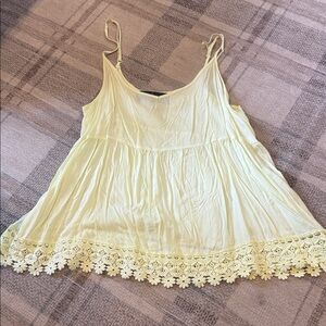 Chic Yellow Lace-Trimmed Camisole